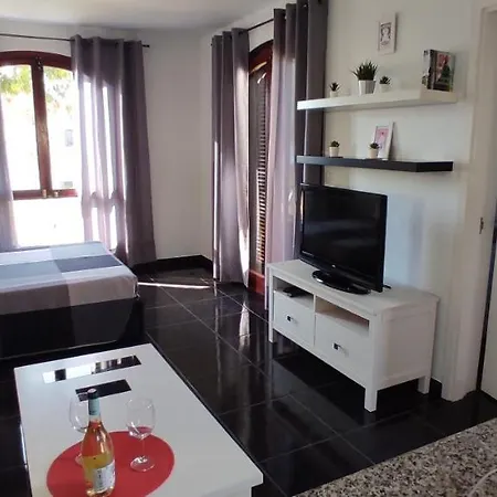 아파트 Lusi Sole E Mar *